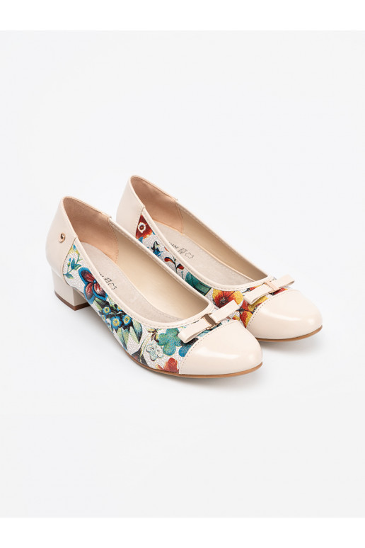 Kõrge kontsaga kingad z egzotycznym wzorem Kõrge kontsaga kingad z egzotycznym wzorem