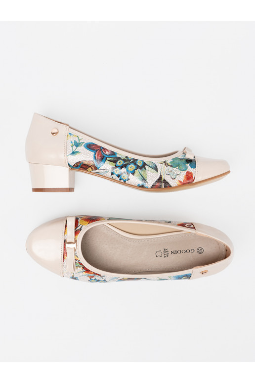 Kõrge kontsaga kingad z egzotycznym wzorem Kõrge kontsaga kingad z egzotycznym wzorem