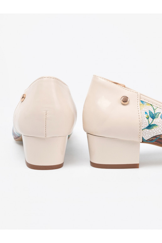 Kõrge kontsaga kingad z egzotycznym wzorem Kõrge kontsaga kingad z egzotycznym wzorem