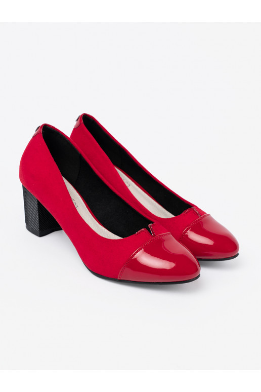 runased poolsaapad z lakierowanym noskiem runased poolsaapad z lakierowanym noskiem