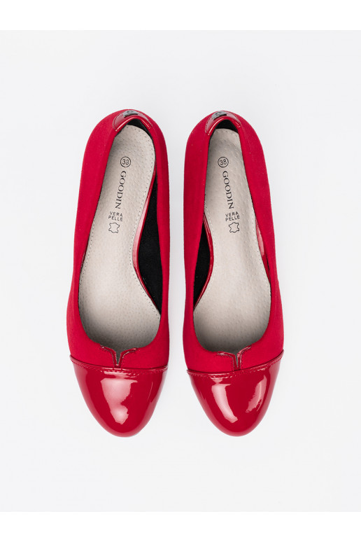 runased poolsaapad z lakierowanym noskiem runased poolsaapad z lakierowanym noskiem