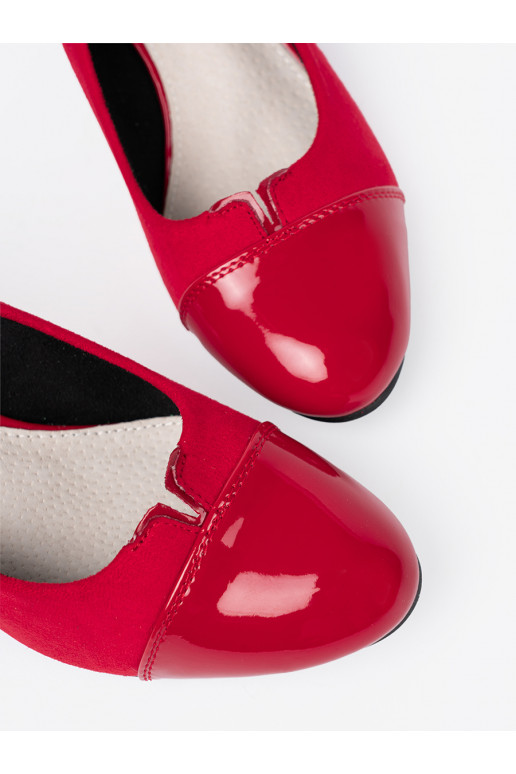 runased poolsaapad z lakierowanym noskiem runased poolsaapad z lakierowanym noskiem