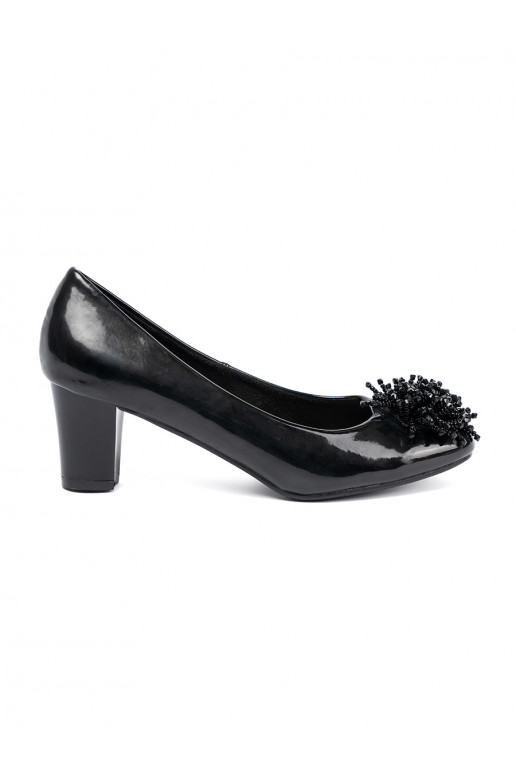 Laque poolsaapad z efektowną ozdobą Laque poolsaapad z efektowną ozdobą