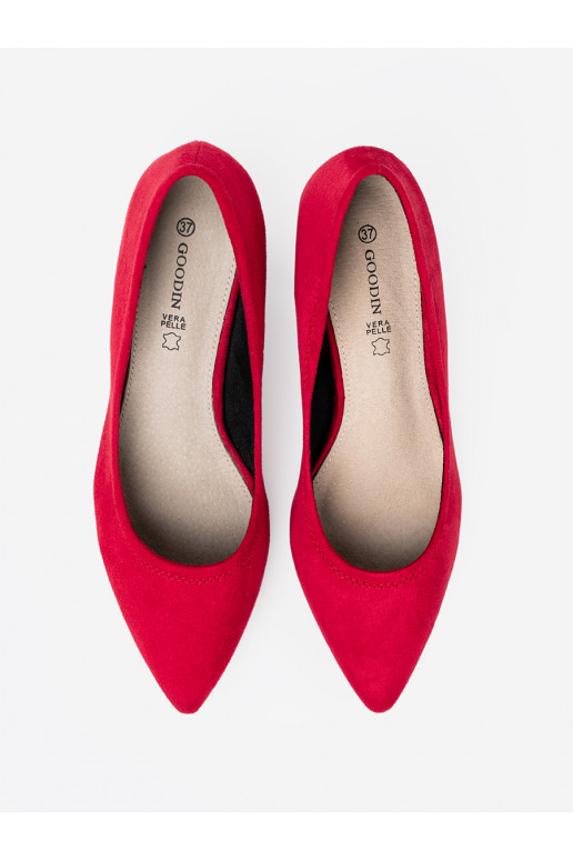 Elegantsed poolsaapad na ozdobnym słupku Elegantsed poolsaapad na ozdobnym słupku