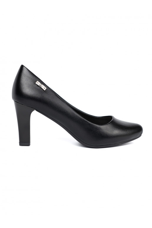  poolsaapad  kolorze must värvm Sergio Leone