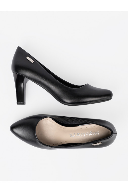  poolsaapad  kolorze must värvm Sergio Leone