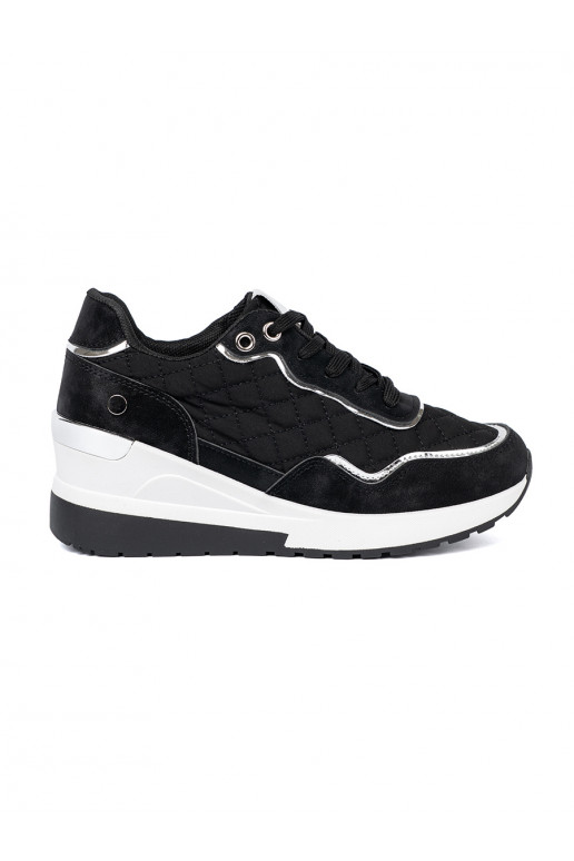 Must Tossud mudeli kingad 