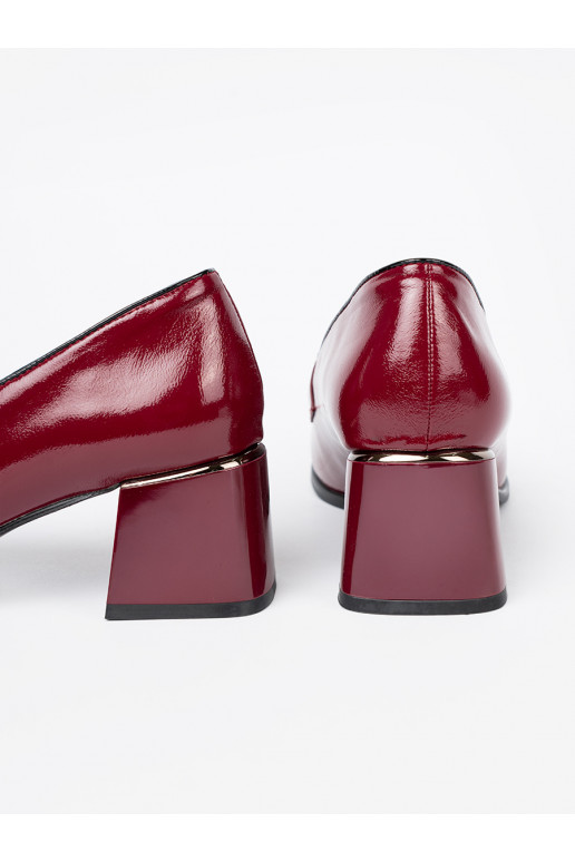 bordoo-värvi naiste omad kingad kõrgetel kontsadel