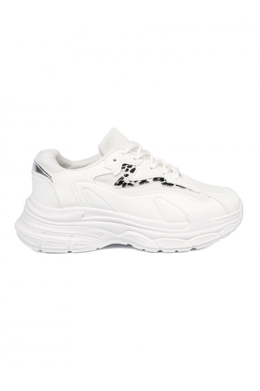 valget värvi spordijalatsidy z ozdobnym akcentem