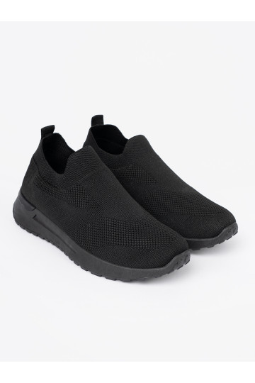 Spordistiilis kingad typu slip-on must värvm kolorze 2