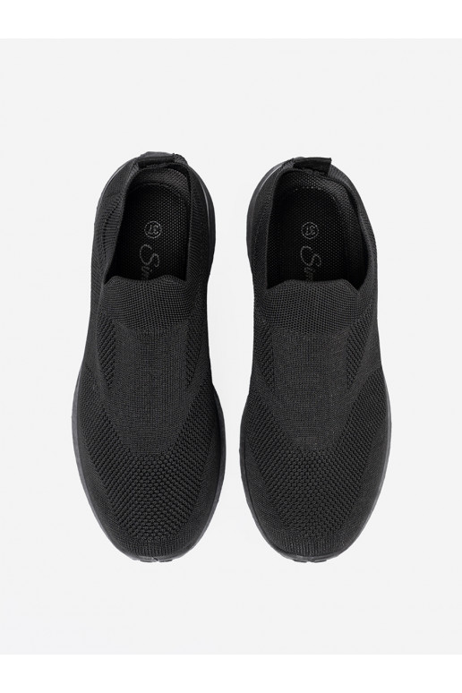 Spordistiilis kingad typu slip-on must värvm kolorze