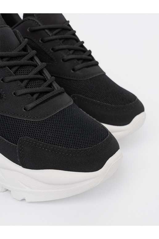 Must  Naiste kingad na grubej valge värvj podeszwie