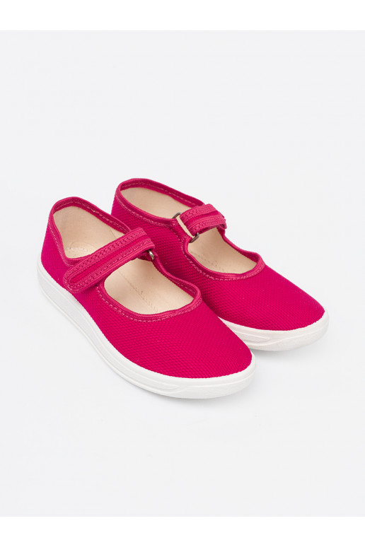 Spordijalatsid  y tumeroosad värvi