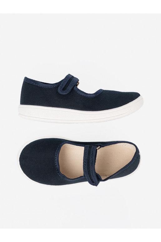 Spordijalatsid  y Sinist värvi