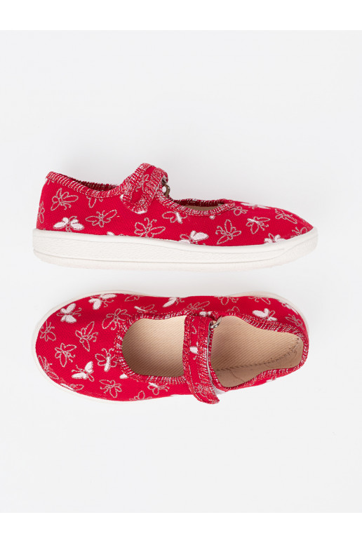 Spordijalatsid  y  Spordijalatsid  y