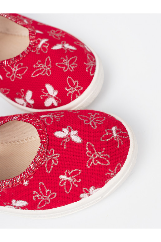 Spordijalatsid  y  Spordijalatsid  y