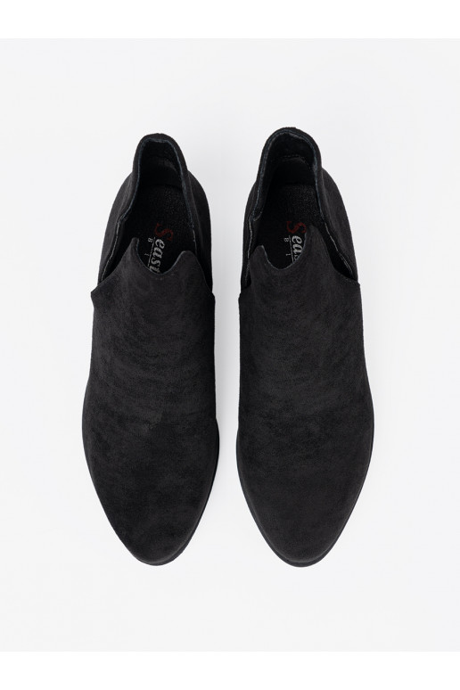 Must lumesaapad z wycięciami