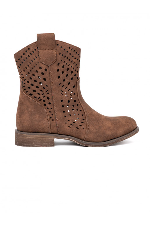  pruunid värvi lumesaapad