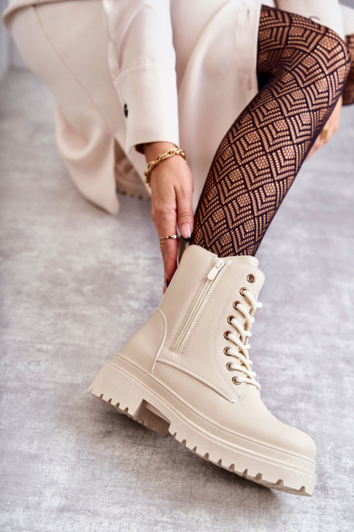 Naiste poolsaapad naturaalsest nahast voodriga Elevandiluu värvi Dorchen