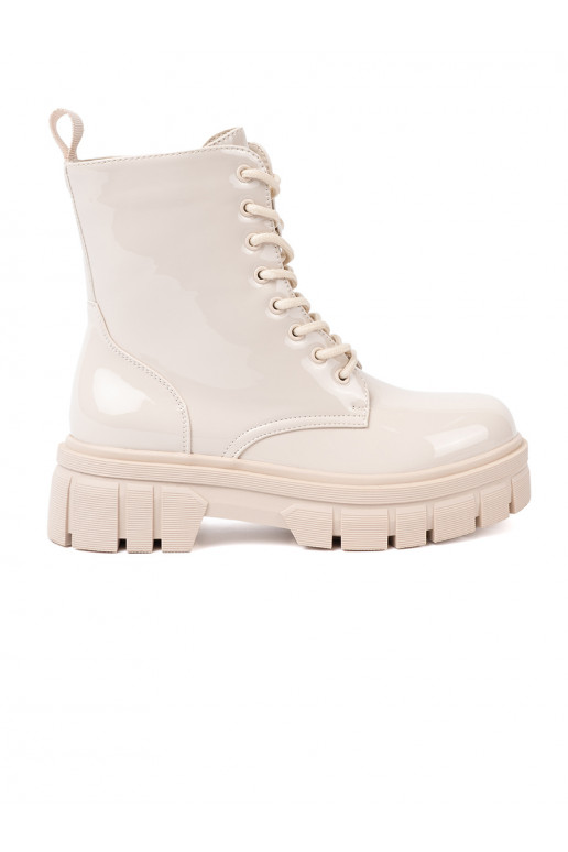  saapad  odcieniu beežm