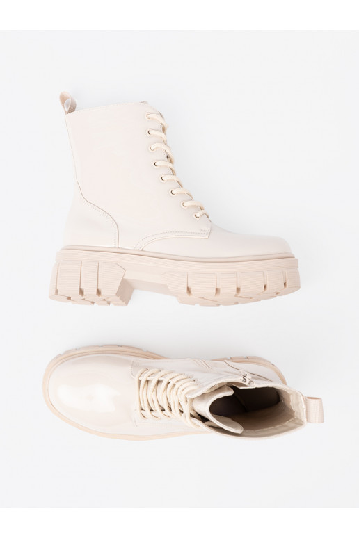  saapad  odcieniu beežm