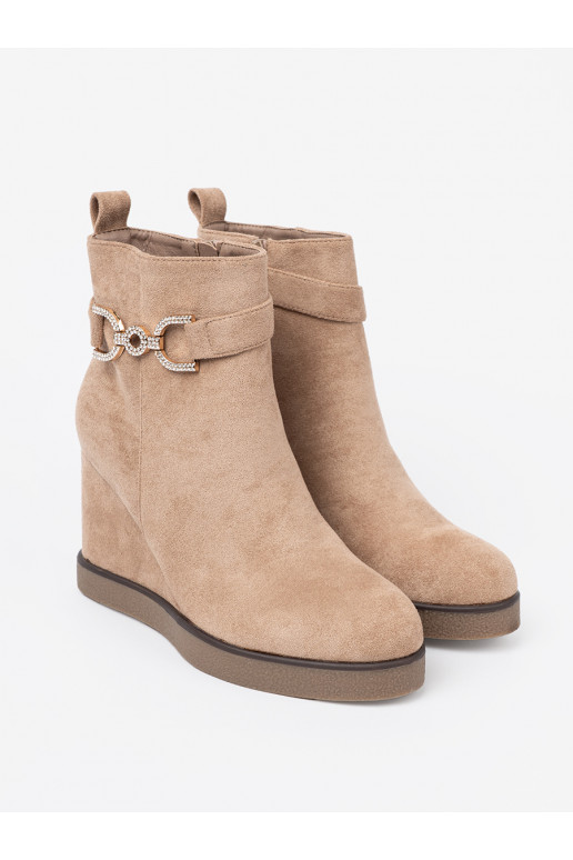 beeži värvi lumesaapad  