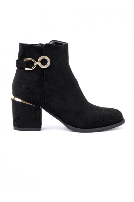 Must naiste saapad z elegancką sprzączką