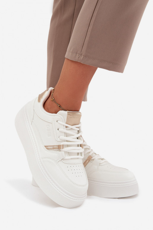 Naisten valged sneakers stiilis kingad platvormiga Big Star SS274359