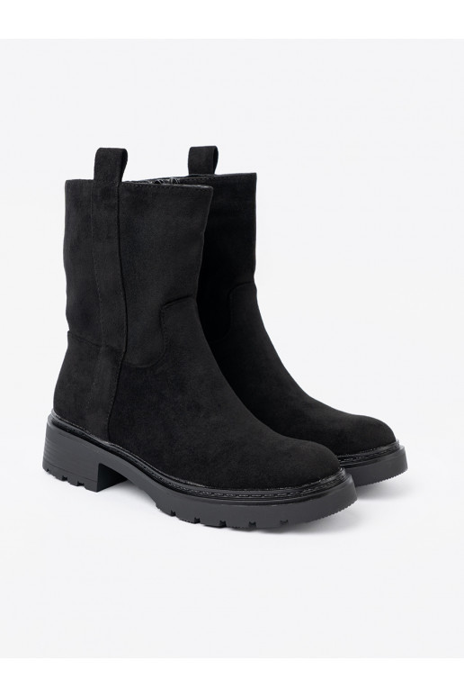  lumesaapad  z grubą, czarną podeszwą