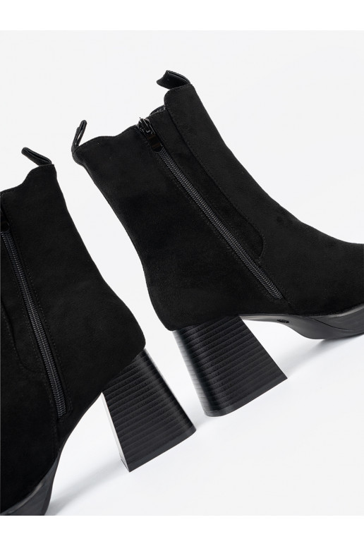 Elegantsed  z mi wstawkami