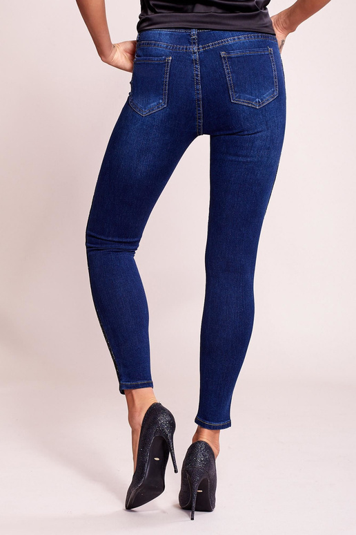 Tumesinised aplikatsiooniga teksatuubid Tumesinised aplikatsiooniga teksatuubid