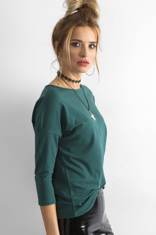 Aprillikuu tumeroheline pluus