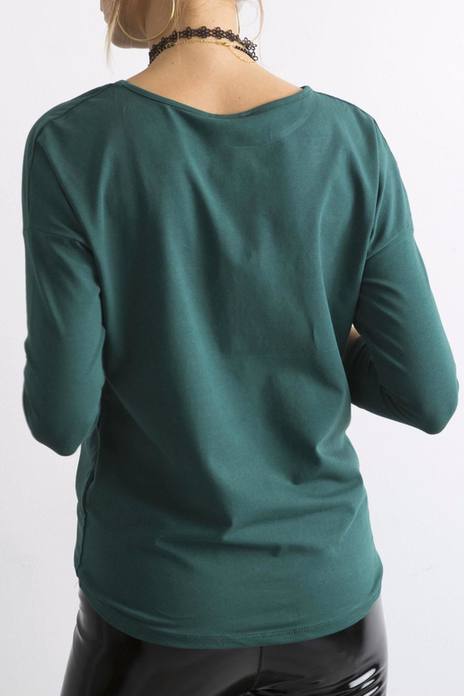 Aprillikuu tumeroheline pluus