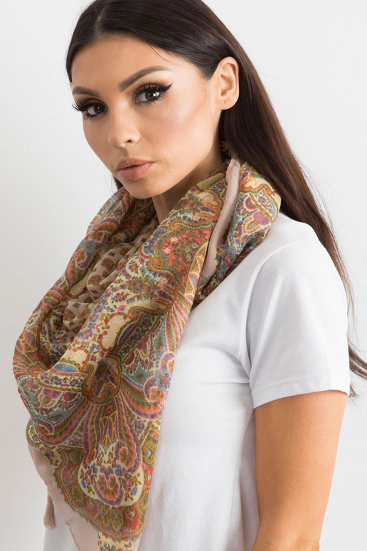 Puuderroosa sall trükise ja narmastega