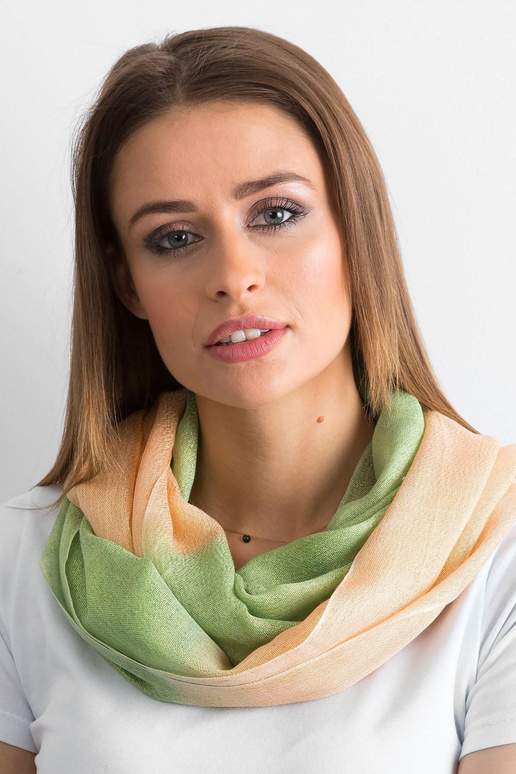 Roheline ja virsikuvärvi läikiv korsten