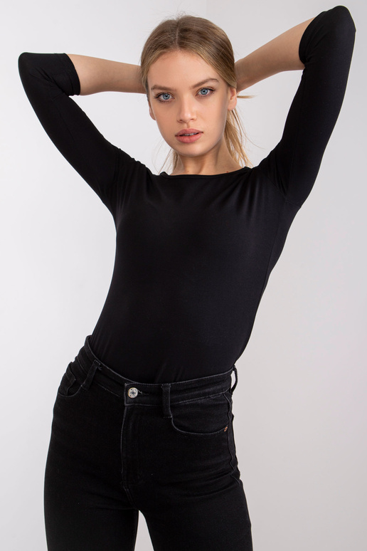 Mona must naiste põhipluus