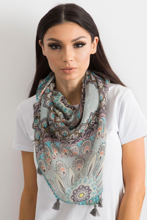 Hall etnilise mustriga sall