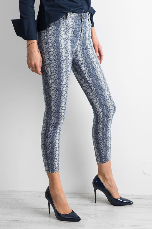 Sinised loomaprintidega püksid Sinised loomaprintidega püksid