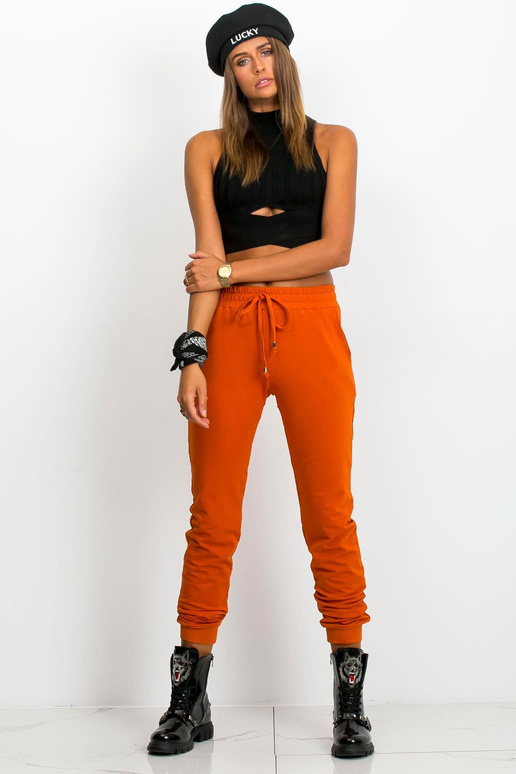 Tumeoranžid püksid Kiiremini