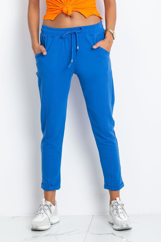 Sinised püksid Ligipääsetav