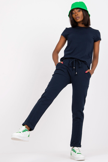 Tumesinised püksid...