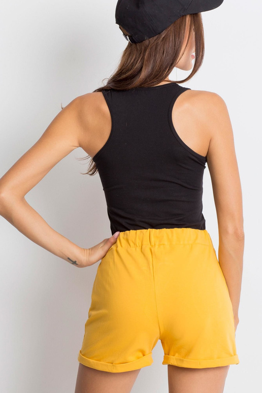 Tumekollased prestiižsed lühikesed... Tumekollased prestiižsed lühikesed...