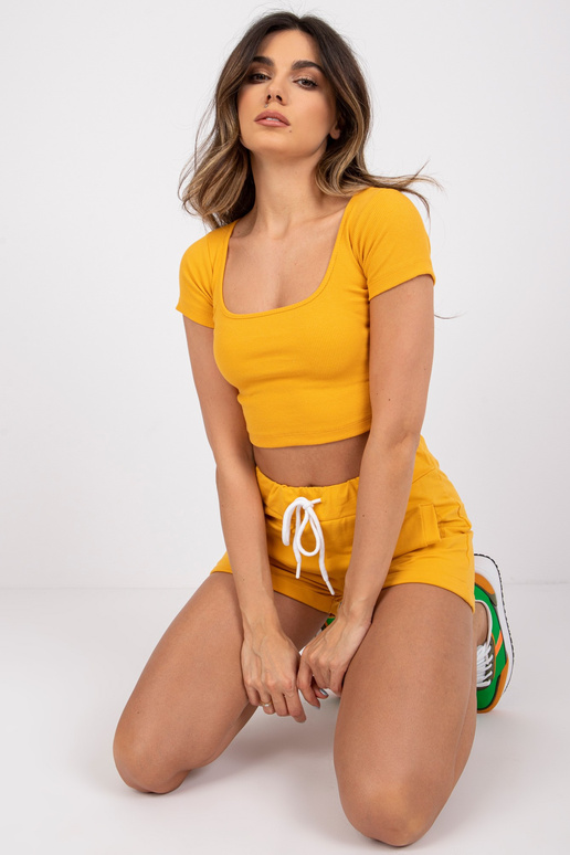 Tumekollased prestiižsed lühikesed... Tumekollased prestiižsed lühikesed...