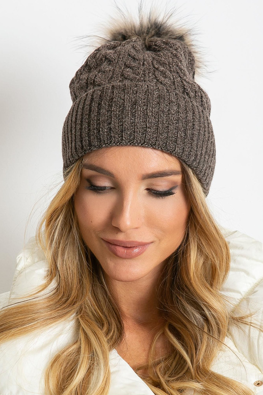 Tumepruun müts sooniku ja karvase...