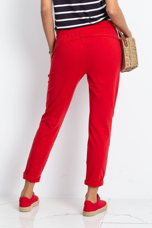 Ligipääsetavad punased püksid