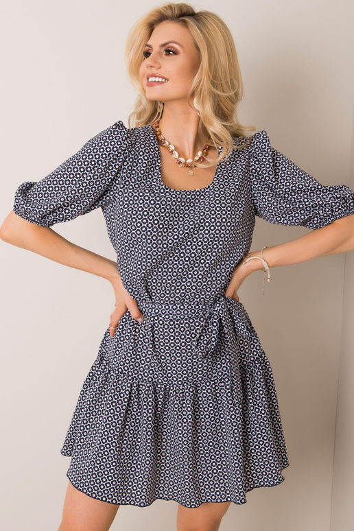 Meresinine ja punane romantikakleit