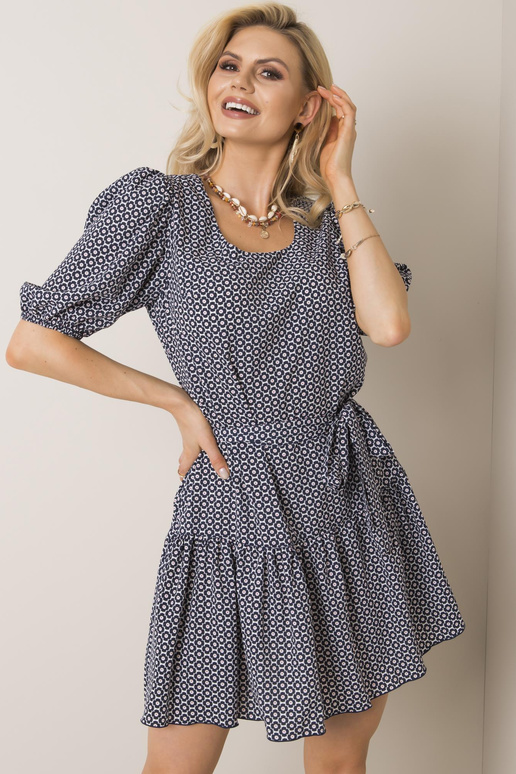 Meresinine ja punane romantikakleit