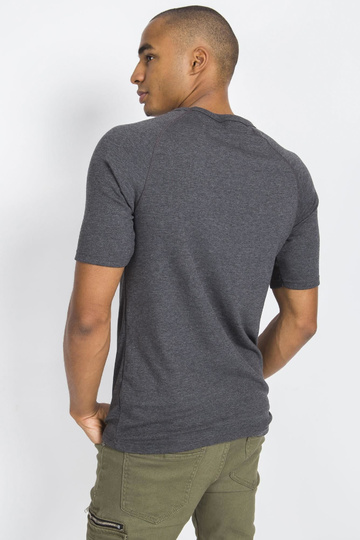 Tumehall meeste termo-T-särk