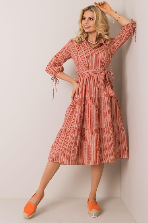 Telliskivist Hanna kleit