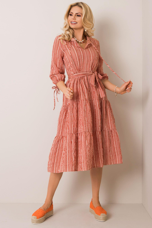 Telliskivist Hanna kleit